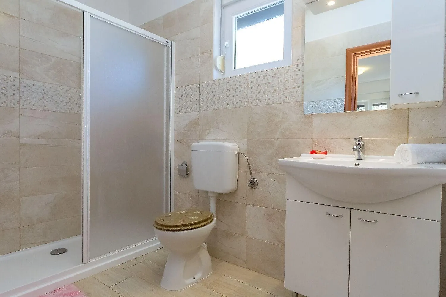 Apartments Zvone1 Veli Rat
