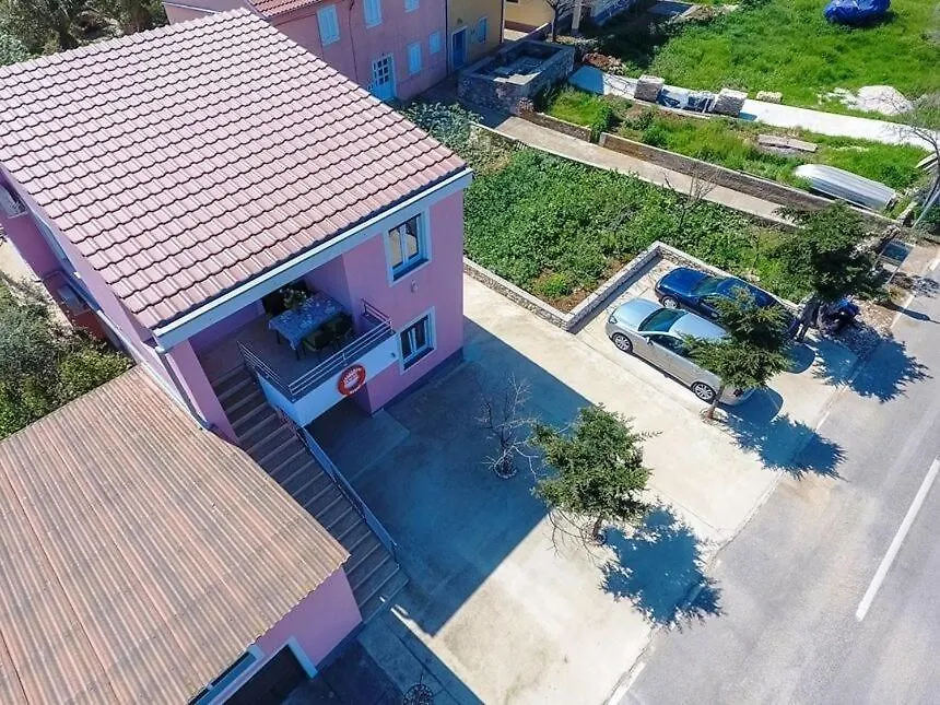 Apartments Zvone1 Veli Rat 0*,  Kroatien